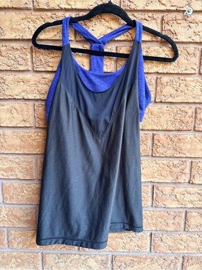 💫4/$25 • Under Armour Active Tank with Built In Sports Bra